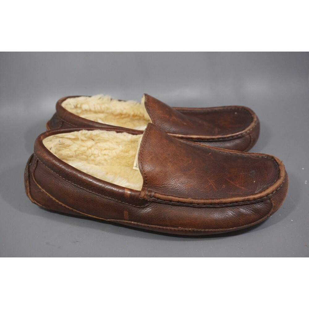Ugg Ascot Men’s Size 10 Brown Genuine Leather Sheepskin Lined Leather Slippers